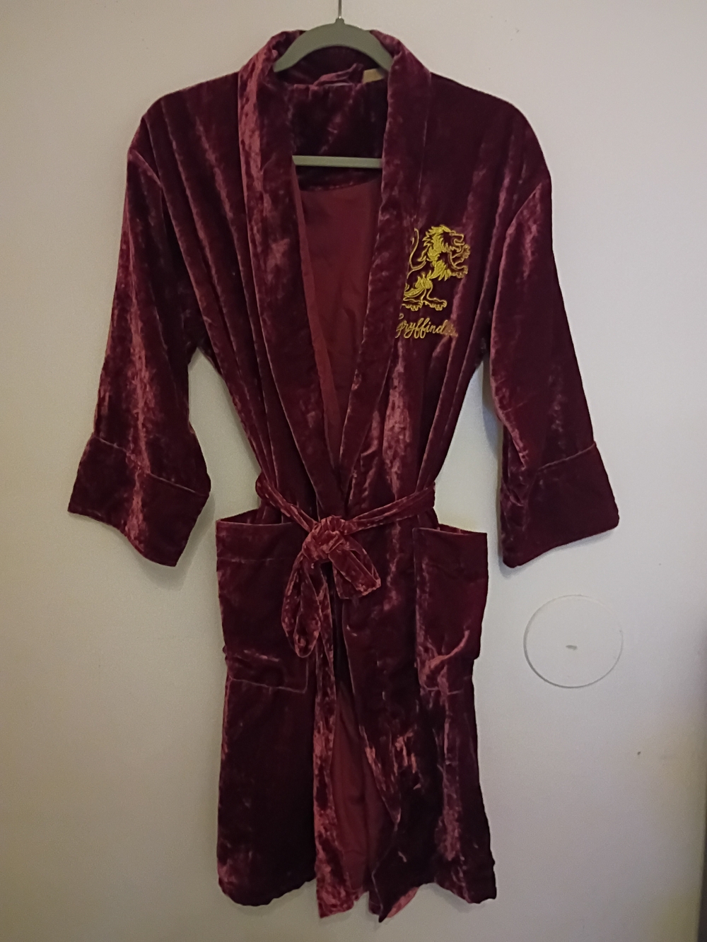 Pottery Barn Teen Harry Potter Gryffindor Burgundy Velvet Robe Sz M